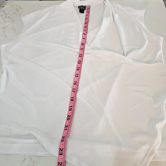 Clara SunWoo XL White Sleeveless Wrap Top - Picture 6 of 6